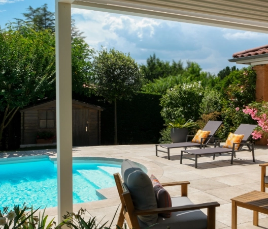 terrasse grès cérame sur plots